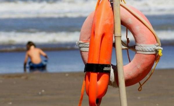 Con el calor pueden llegar los riesgos en playas del río y el mar