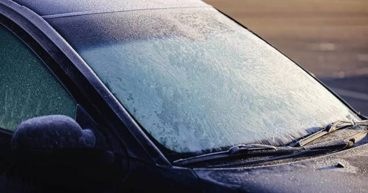 Motorists urged to put household item on windscreen to prevent frost in December