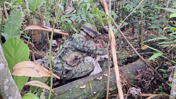 Tropas de la Brigada 31 neutralizan explosivos en zona selvática del Vaupés