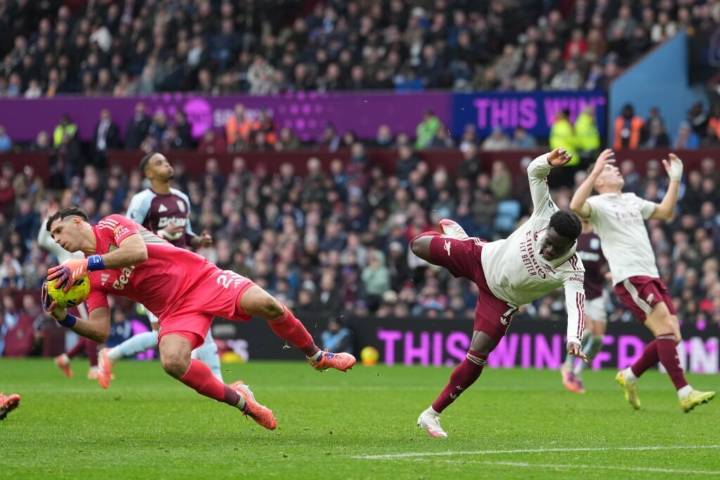 Arsenal stunned by late Emiliano Buendia winner for Aston Villa