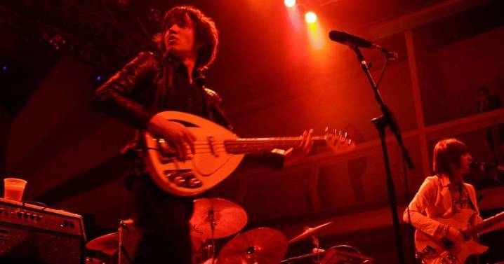 Rock star whose band supported Oasis on tour dead at 40