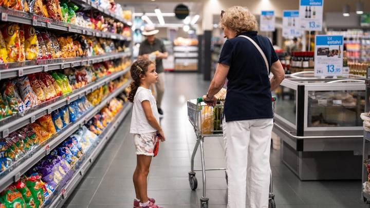 ¿Qué tiendas y supermercados abren este Puente de Diciembre en la Región de Murcia?