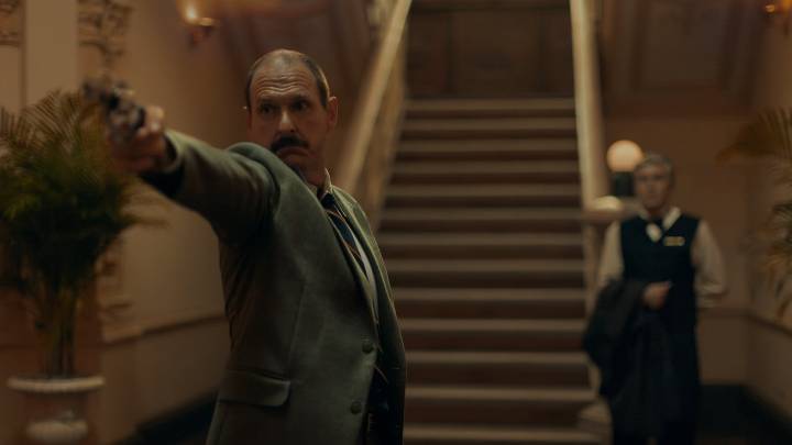 Netflix estrena ‘Estado de Fuga 1986′ la serie que recrea la masacre de Pozzeto; SEMANA conversó con el escritor Mario Mendoza