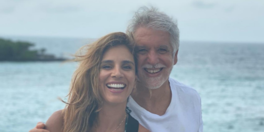 Enrique Peñalosa reveló cómo le pidió matrimonio a su esposa, Denisse Ruiz: “Me gusta gritarle al mundo que la amo”