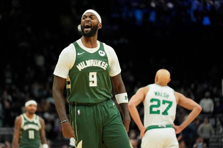 Kuzma y Portis conducen a Bucks a victoria sin el lesionado Antetokounmpo, 116