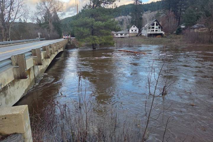Icicle River Flooding Closes East Leavenworth Road Bridge