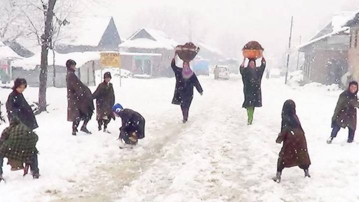 Uttarakhand, Kashmir, Arunachal record fresh snowfall: Latest spots to enjoy magical winter