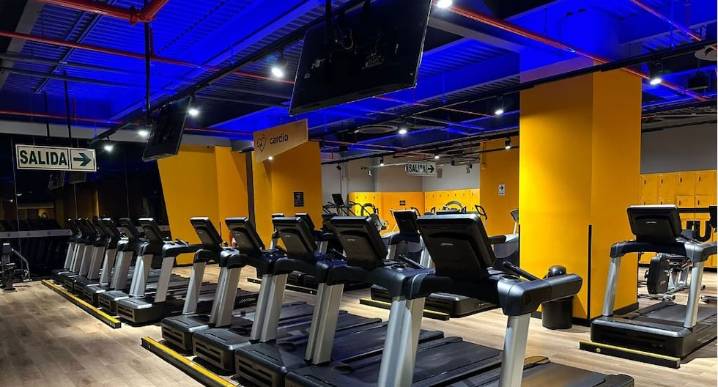 Mujer cayó en ascensor malogrado de Smart Fit en SMP: Multan a gimnasio con más de S/418,800 por Indecopi