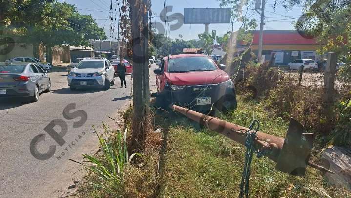 Tres lesionados tras choque en la colonia La Floresta