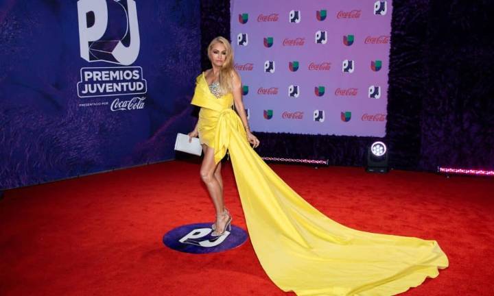 Allegados a Paulina Rubio contradicen versiones de supuesto desalojo en Miami