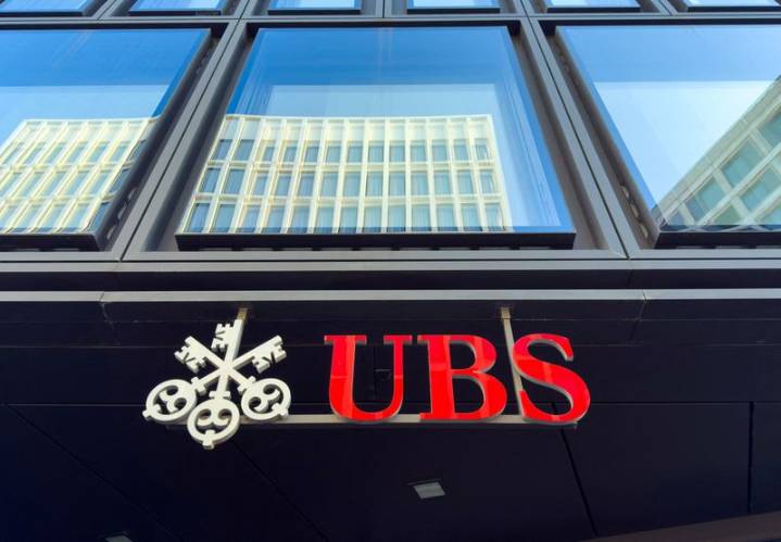 Exclusive-Swiss government set to water down part of UBS capital rules, sources say