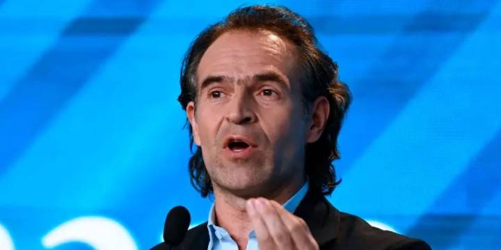 Alcalde de Medellín furioso por robo de cables de los famosos alumbrados navideños: “Ni el Grinch se atrevió a tanto”