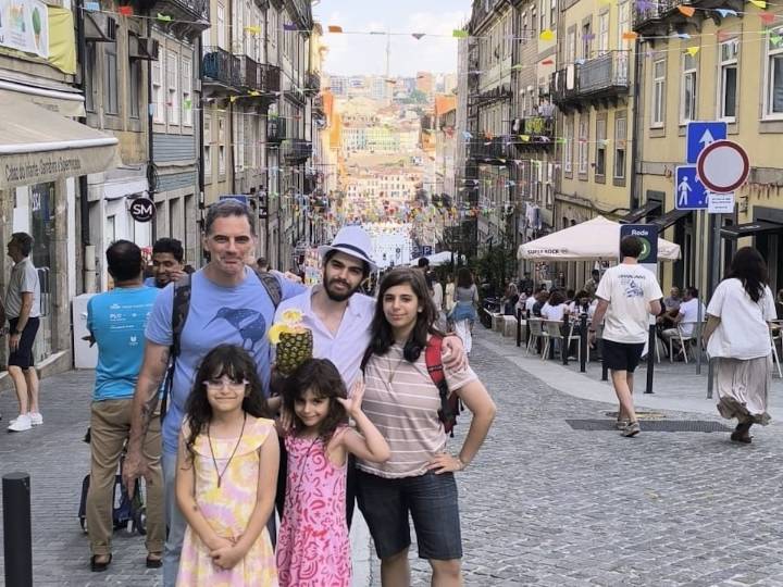 ¿Fin del sueño europeo? La familia argentina que quedó atrapada por un cambio de las leyes migratorias