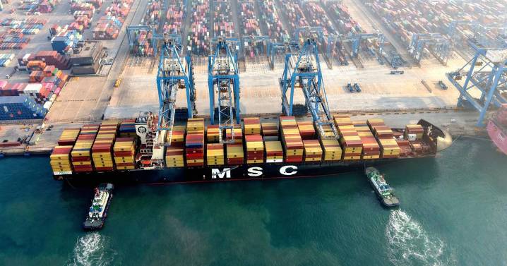 Las exportaciones de China crecen un 5,9% en noviembre, mientras los envíos a EEUU caen un 29%