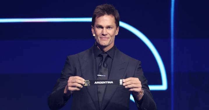 ¿El sorteo del Mundial 2026 estuvo amañado? La dudosa acción de Tom Brady que enciende la polémica (VIDEO)
