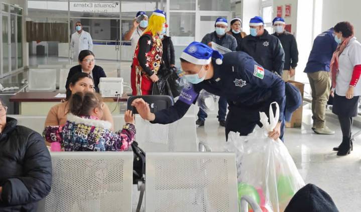 Niñas y Niños del Hospital Hidalgo Recibieron Juguetes por Parte de la Secretaría de Seguridad Pública Estatal