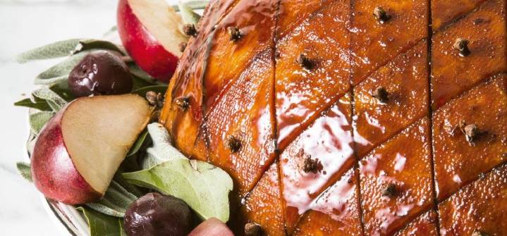 Una receta que no puede faltar en tu cena de Navidad: Pierna ahumada de cerdo