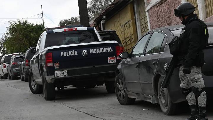 Hallan dos cuerpos calcinados en tiradero de Tijuana