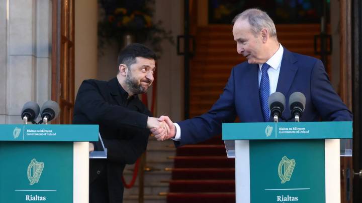 Ucrania reconoce la presencia de drones desconocidos durante el aterrizaje de Zelenski en Irlanda