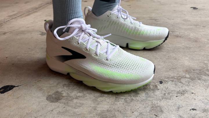 The new Brooks Glycerin Flex is a gamechanger for cushioned running shoes — I ran a 10K in the new 'flexible' sneaker