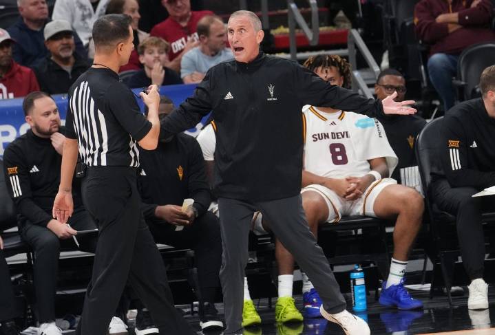 Deadspin | After Hurley ejection, Arizona State mounts miraculous comeback to beat Santa Clara