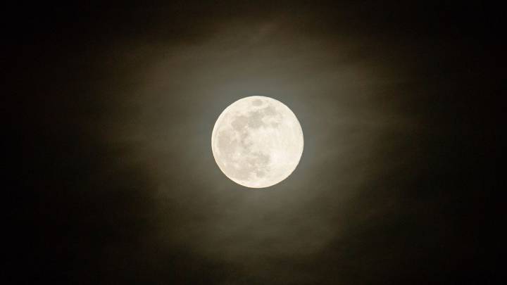 January full moon 2026: When, where and how to see the Wolf Moon