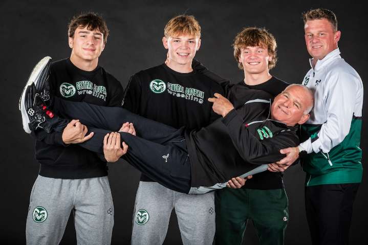 Freshman’s timely win helps pace CD boys wrestlers to season