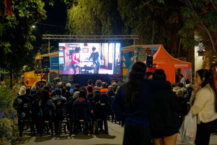 Berazategui celebra una nueva edición del Festival Nacional “Cine Bajo la Luna”