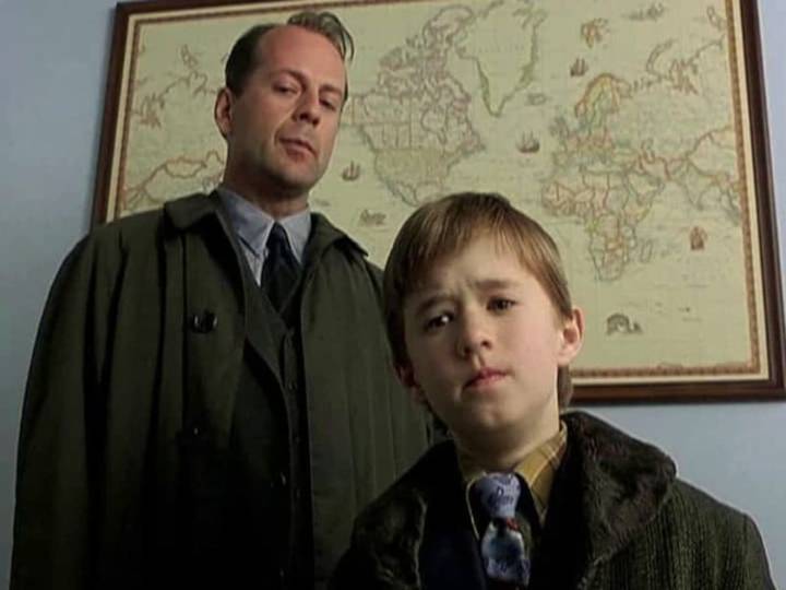 El niño que protagonizó El sexto sentido con Bruce Willis reveló el emotivo gesto que tuvo el actor durante años con él