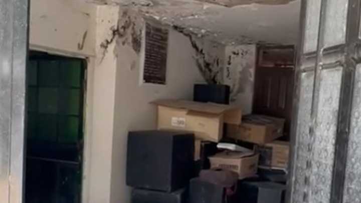 Municipio de Tipan atiende en la vía pública por riesgo de colapso de su palacio municipal