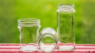 Reciclaje: guardá los frascos de mermelada vacíos y transformalos en elegantes adornos para el hogar