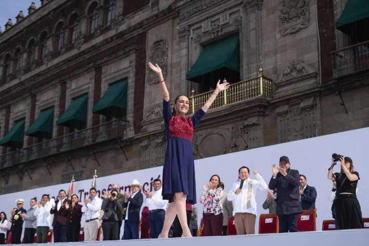 Sheinbaum entra al Top 5 de mujeres más influyentes del mundo en 2025