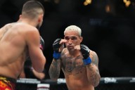 Deadspin | Charles Oliveira: Max Holloway rematch won't be in January but 'will happen'