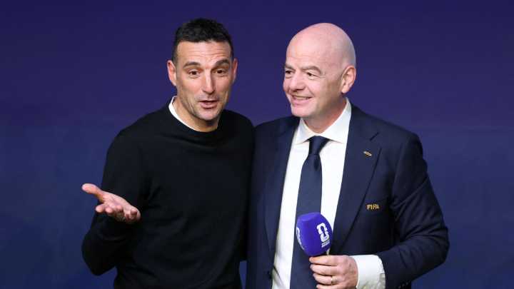 Gianni Infantino ofreció disculpas públicas a Lionel Scaloni, DT de Argentina, durante el anuncio de horarios del Mundial 2026: ¿por qué?