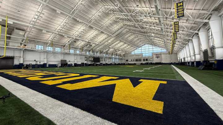 Michigan football 4-star TE commit granted release from signing