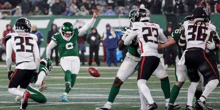 Nick Folk’s 56-yard field goal on final play lifts Jets to 27