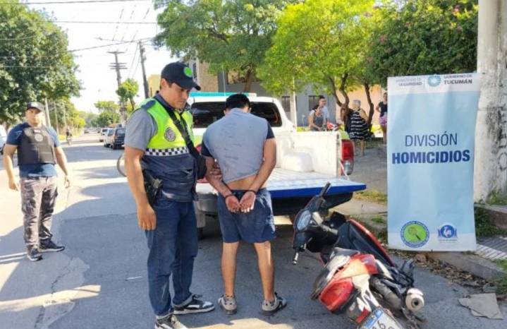 Villa 9 de Julio: policías atrapan a motoarrebatador infraganti