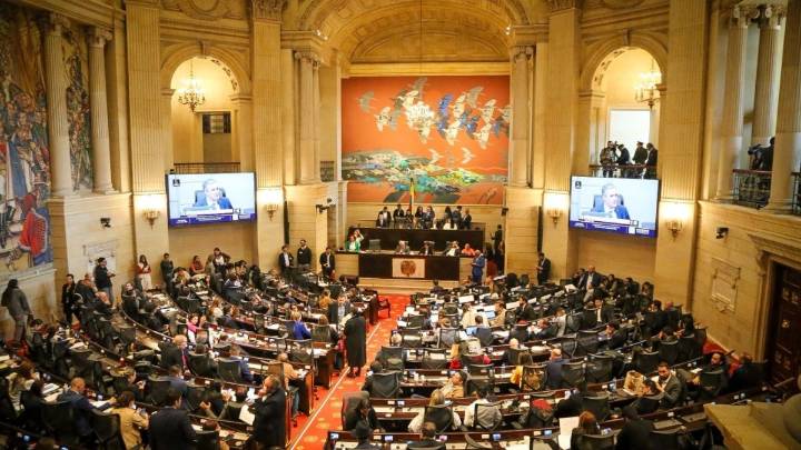 Reforma tributaria se cae en el Congreso y obliga al Gobierno a replantear el presupuesto de 2026