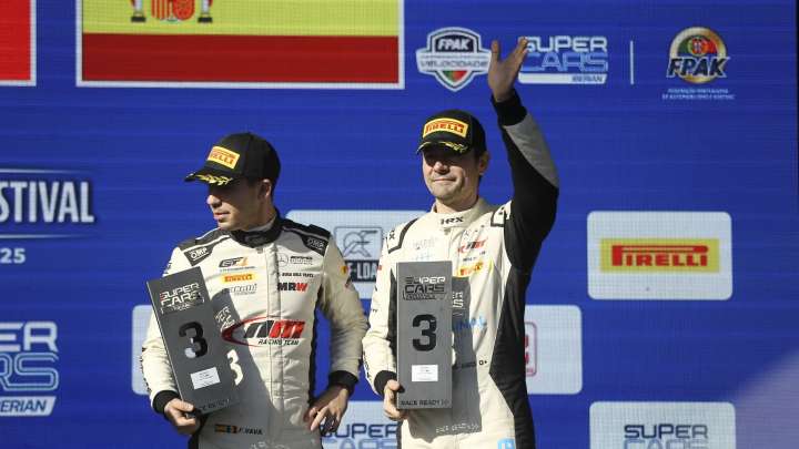 El aragonés Guillermo Aso acaricia el título del Iberian Supercars en Estoril hasta el final: "El desenlace fue agridulce"