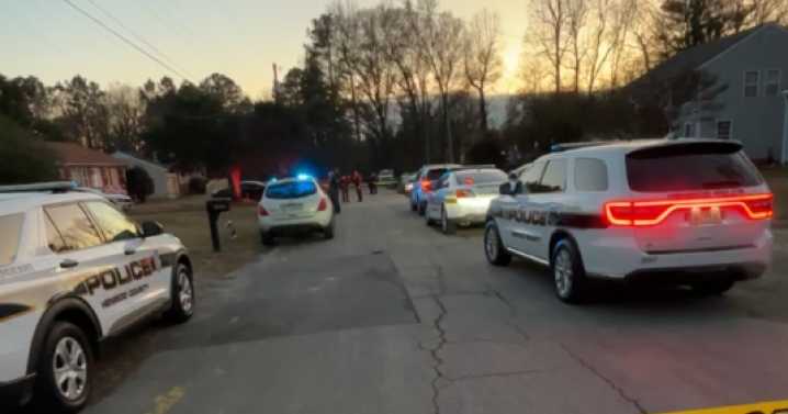 Young person critically injured in East Highland Park double shooting