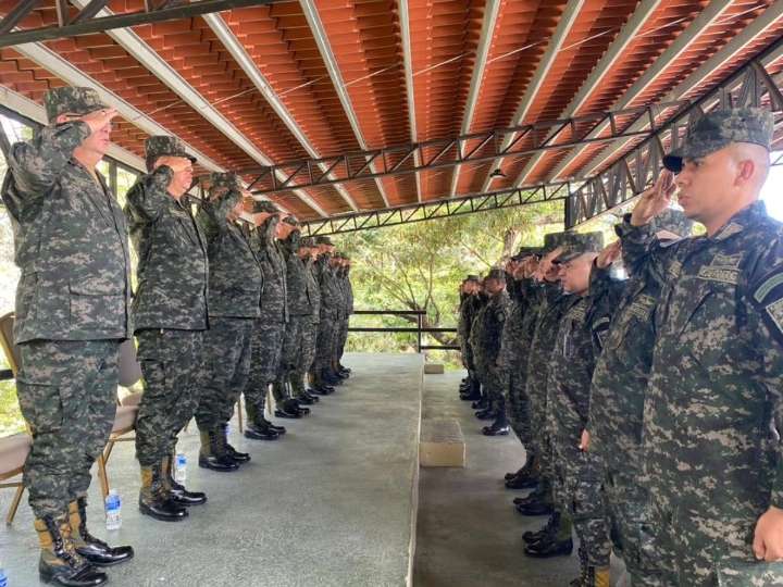 Ejército hondureño garantiza traspaso de poder al próximo presidente
