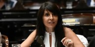 Lorena Villaverde renunció a su banca como senadora y seguirá siendo diputada nacional