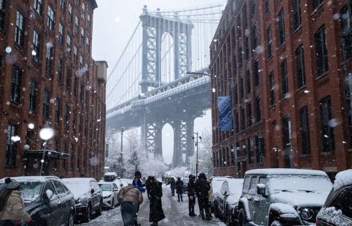 Weekend storm drops heavy snow around Northeast as Pacific Northwest braces for more rain