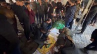Funeral en Gaza por un alto comandante de Hamás muerto en un ataque israelí del sábado
