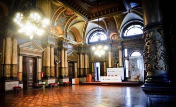 La historia viva de la medicina: los nombres de los 160 médicos que serán homenajeados hoy en La Plata