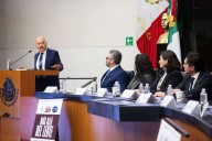 Impulsan regulación y profesionalización de ópricas