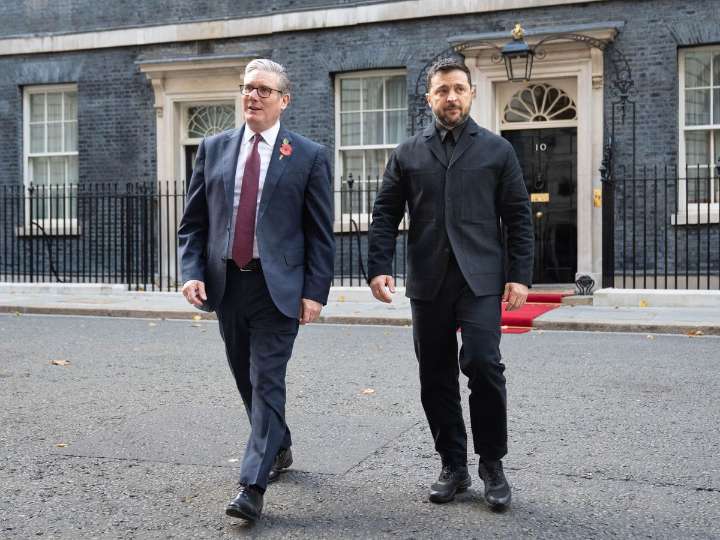 Starmer to meet Zelensky as Russian bombardment continues