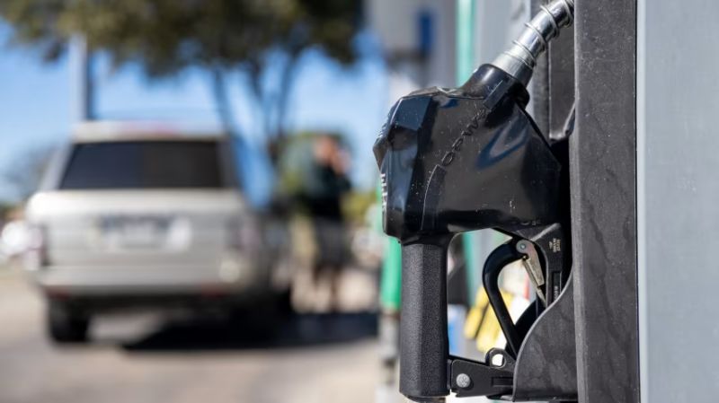 El precio de la gasolina en EE.UU. cae por debajo de los US$ 3 el galón por primera vez desde mayo de 2021