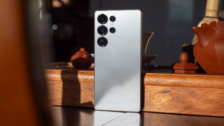 One UI 8.5 beta is now official for the Samsung Galaxy S25 series