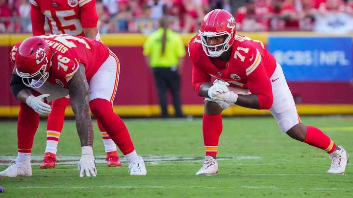 Chiefs’ Josh Simmons heads to IR after wrist surgery